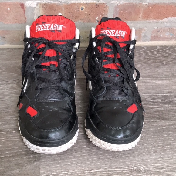 Reebok - Picture 3 of 17